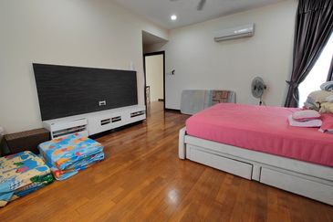 CHEAP 2 Storey Bungalow Bukit Sungai Long For Sale