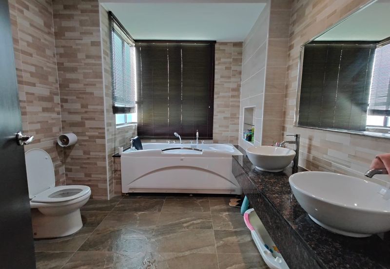 CHEAP 2 Storey Bungalow Bukit Sungai Long For Sale