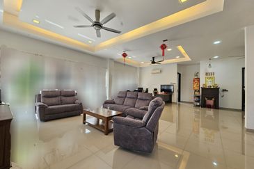 CHEAP 2 sty Semi-D at Twin Palm Sungai Long For Sale