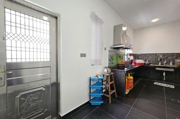 CHEAP 2 sty Semi-D at Twin Palm Sungai Long For Sale