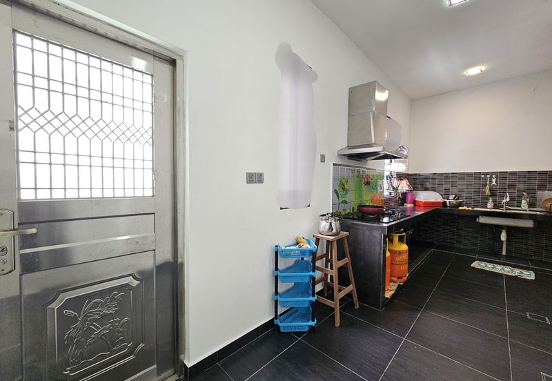 CHEAP 2 sty Semi-D at Twin Palm Sungai Long For Sale