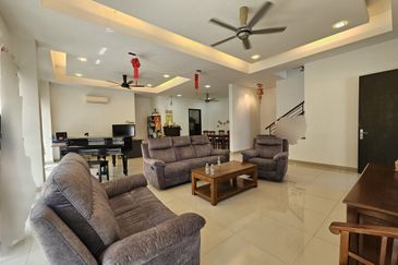 CHEAP 2 sty Semi-D at Twin Palm Sungai Long For Sale