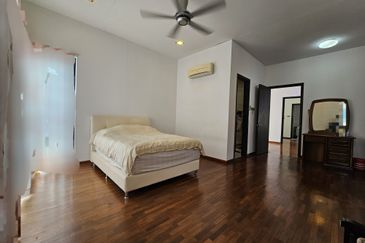 CHEAP 2 sty Semi-D at Twin Palm Sungai Long For Sale