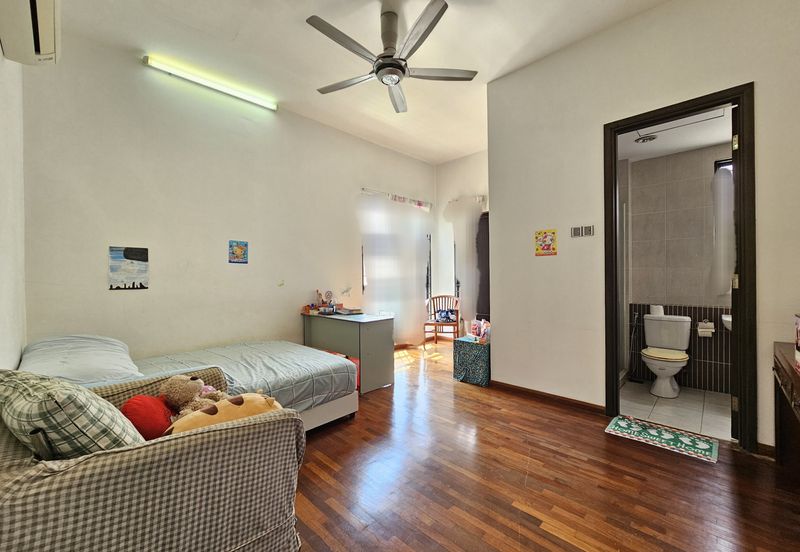 CHEAP 2 sty Semi-D at Twin Palm Sungai Long For Sale