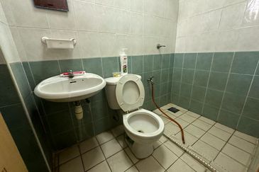 CHEAP 2 Storey Semi-D in Taming Indah Sungai Long Cheras