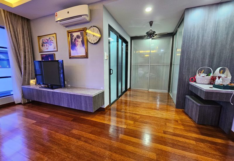 CHEAP 3 Storey CORNER Semi D w Lift at Twin Palm Sungai Long