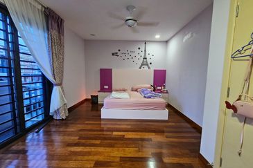 CHEAP 3 Storey CORNER Semi D w Lift at Twin Palm Sungai Long