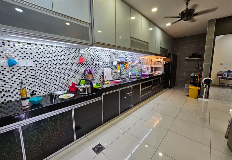 CHEAP 3 Storey CORNER Semi D w Lift at Twin Palm Sungai Long