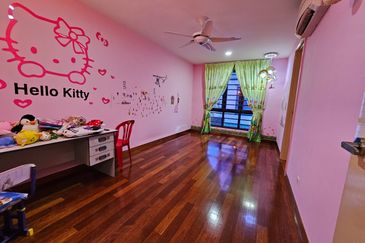 CHEAP 3 Storey CORNER Semi D w Lift at Twin Palm Sungai Long