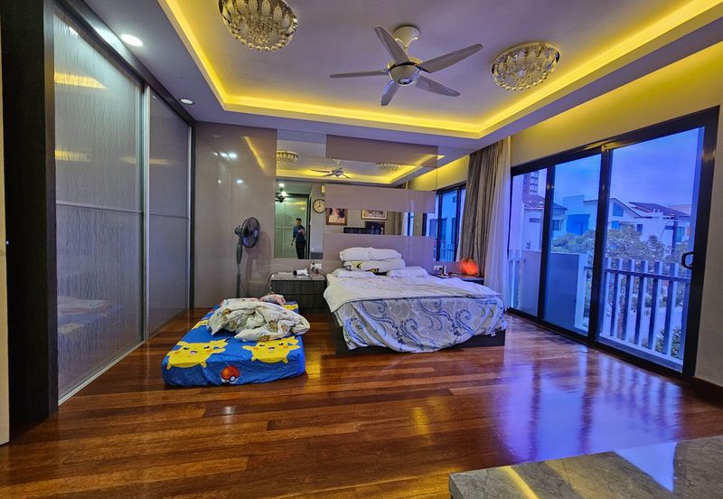 CHEAP 3 Storey CORNER Semi D w Lift at Twin Palm Sungai Long