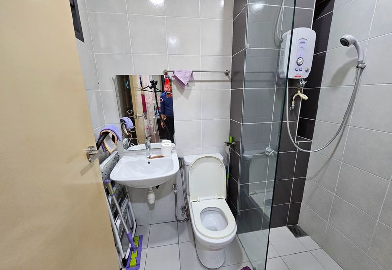 CHEAP 3 Storey CORNER Semi D w Lift at Twin Palm Sungai Long