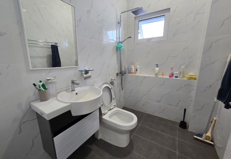 CHEAP 2 Sty Corner Semi-D at Sungai Long Cheras Renovated house for sale