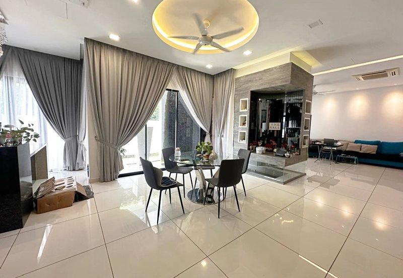 C H E A P 3 Sty Semi-D Twin Palm at Sungai Long 