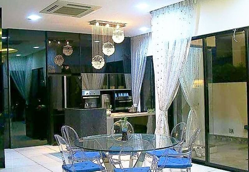 C H E A P 3 Sty Semi-D Twin Palm at Sungai Long 