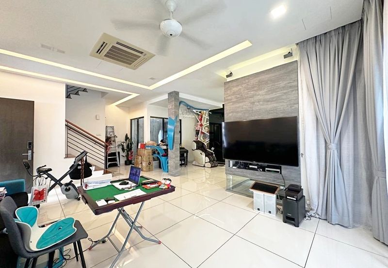 C H E A P 3 Sty Semi-D Twin Palm at Sungai Long 