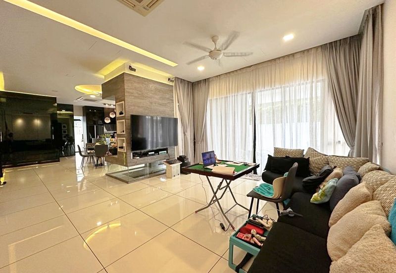 C H E A P 3 Sty Semi-D Twin Palm at Sungai Long 