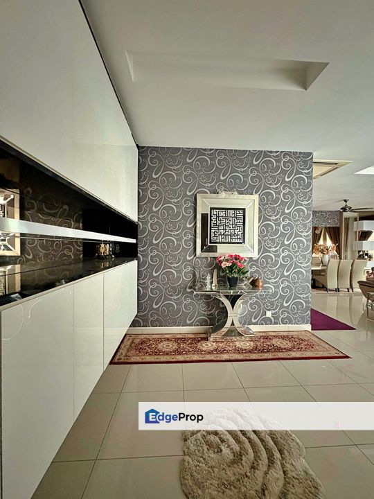 Ritz Residence Bukit Serdang 2 Storey Semi-D House For Sale, Selangor, Seri Kembangan