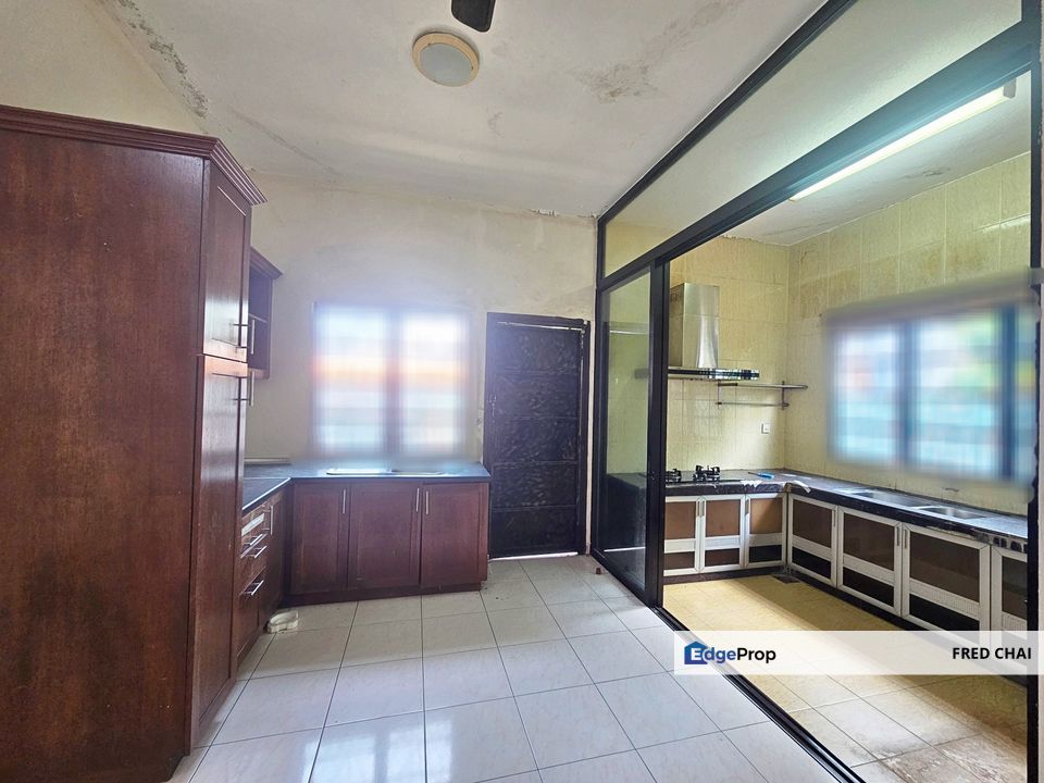 C H E A P 2 sty C O R N E R house at Damai Rasa, Alam Damai, Kuala Lumpur, Cheras