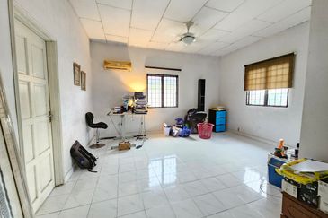 Bandar Tun Hussein Onn