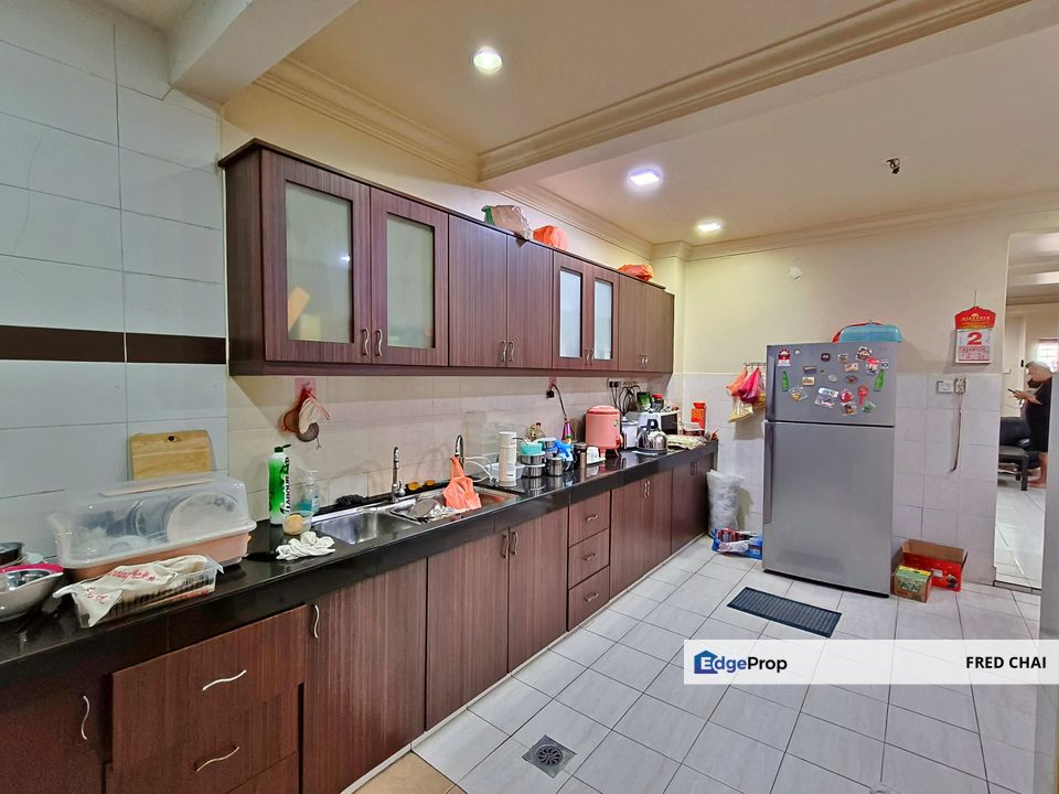 Taman Bukit Serdang Seri Kembangan 2.5 Storey Terrace House For Sale, Selangor, Seri Kembangan