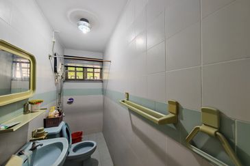 SL 8, Bandar Sungai Long