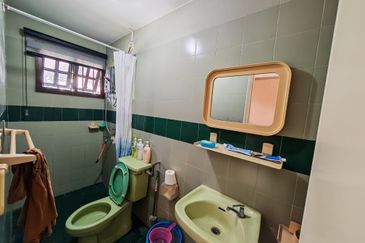 SL 8, Bandar Sungai Long