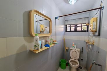 SL 8, Bandar Sungai Long