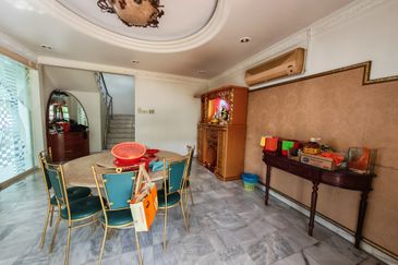 SL 8, Bandar Sungai Long