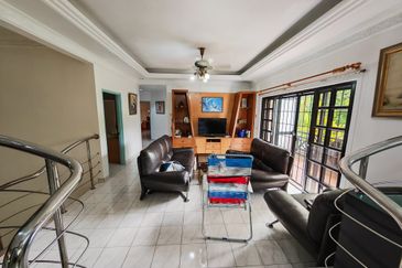 SL 8, Bandar Sungai Long