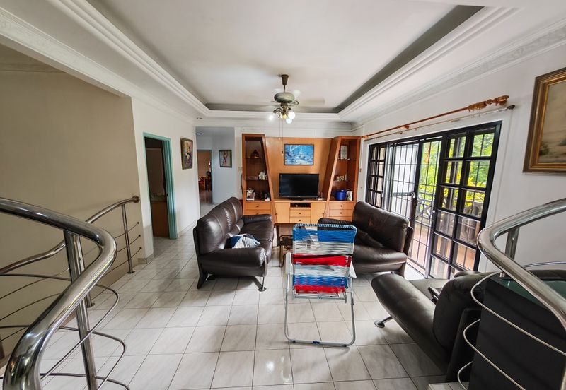 SL 8, Bandar Sungai Long