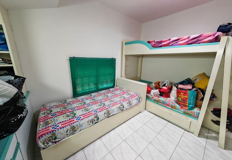 SL 8, Bandar Sungai Long