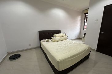 SL 13, Bandar Sungai Long