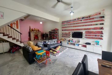 SL 9, Bandar Sungai Long