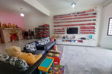 SL 9, Bandar Sungai Long