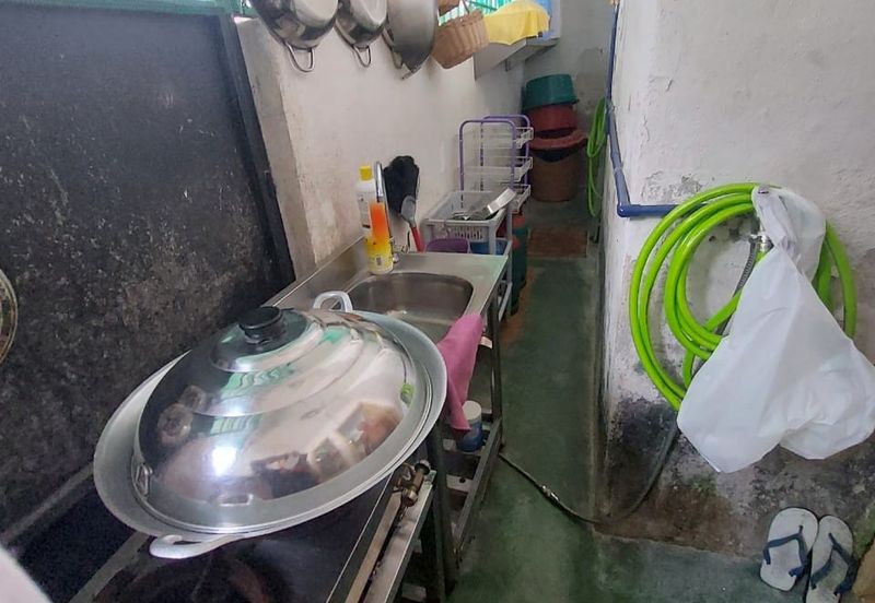 SL 9, Bandar Sungai Long