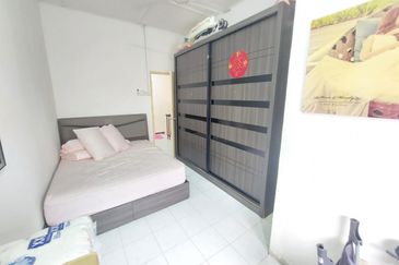 SL 9, Bandar Sungai Long