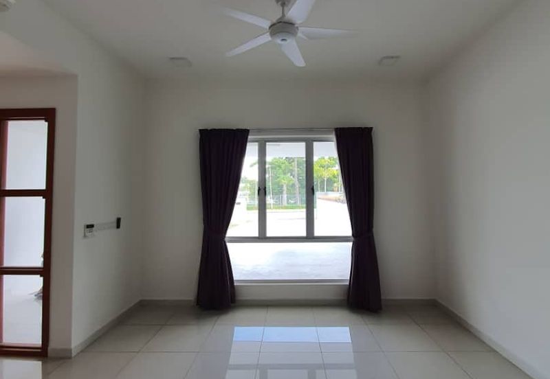 Parkfield Residences, Tropicana Heights