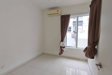 Parkfield Residences, Tropicana Heights