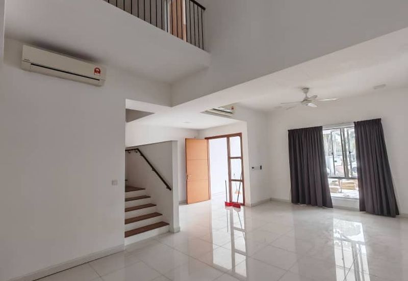 Parkfield Residences, Tropicana Heights