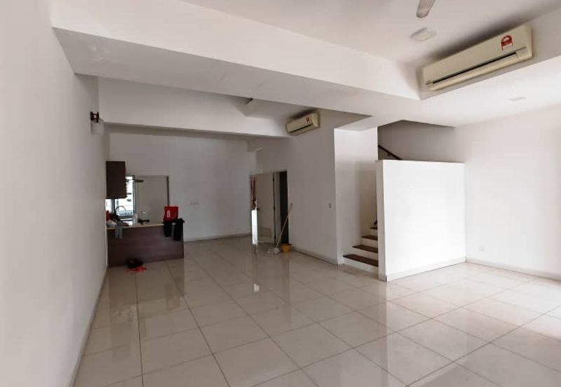 Parkfield Residences, Tropicana Heights