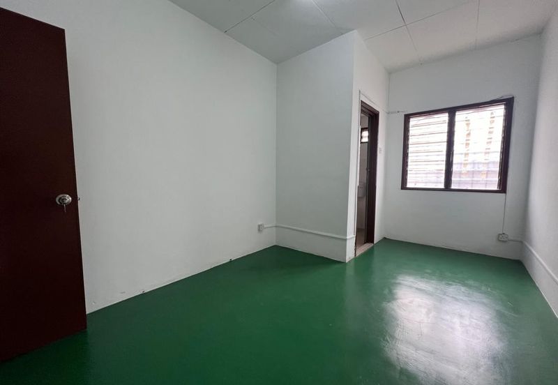 C H E A P 2 Storey Terrace house at Damai Perdana Cheras