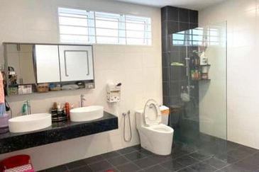 SL 3, Bandar Sungai Long