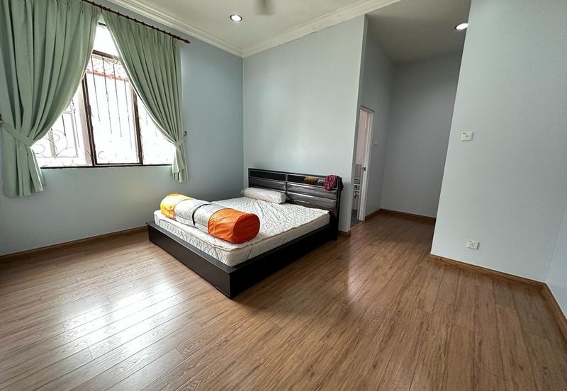 SL 3, Bandar Sungai Long