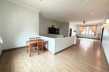 SL 3, Bandar Sungai Long