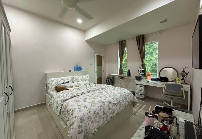 CHEAP 2 Storey CORNER Terrace at SL7, Sungai Long with full renovation