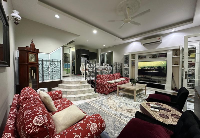 CHEAP 2 Storey CORNER Terrace at SL7, Sungai Long with full renovation