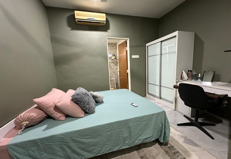 CHEAP 2 Storey CORNER Terrace at SL7, Sungai Long with full renovation