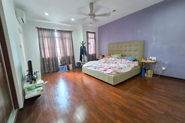 CHEAP 2 sty Superlink Terrace at Bukit Sungai Long 