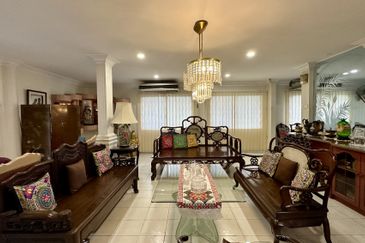 CHEAP 2 Storey Bungalow at Bangsar for sale