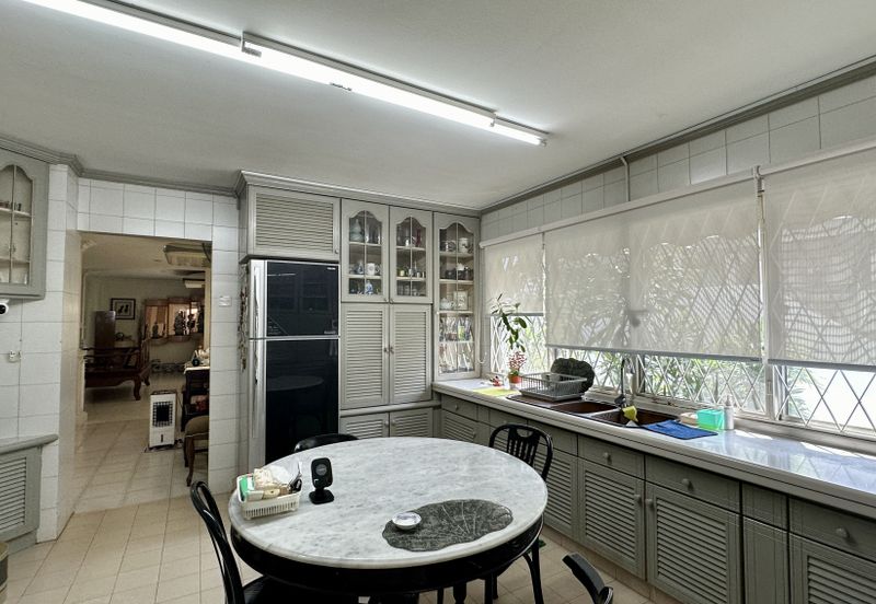 CHEAP 2 Storey Bungalow at Bangsar for sale